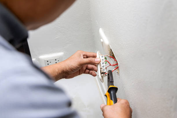 Best Emergency Electrician Near Me  in Sullivan, IL
